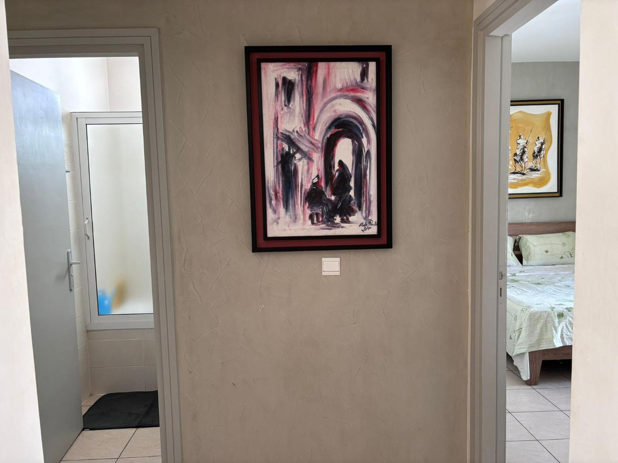 Apartment Standing *